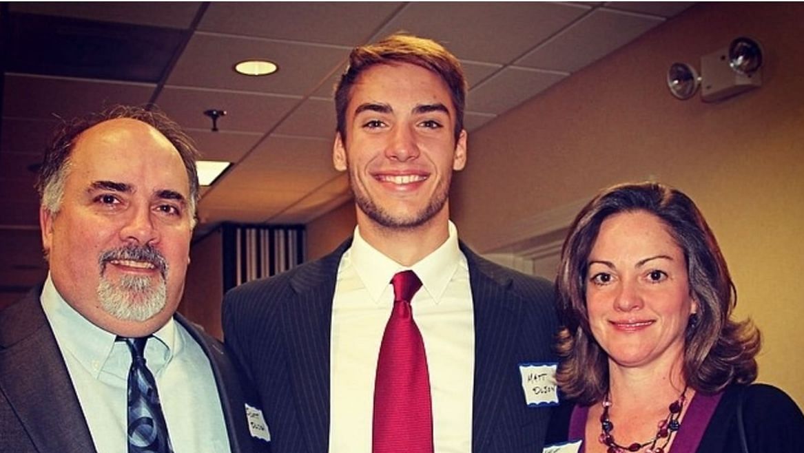 (Matt Olson and Parents, Scott and Lee Olson.  Source - www.mlb.com)