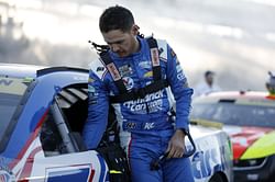 Kyle Larson keeping himself busy with USAC Midgets victory during NASCAR offseason