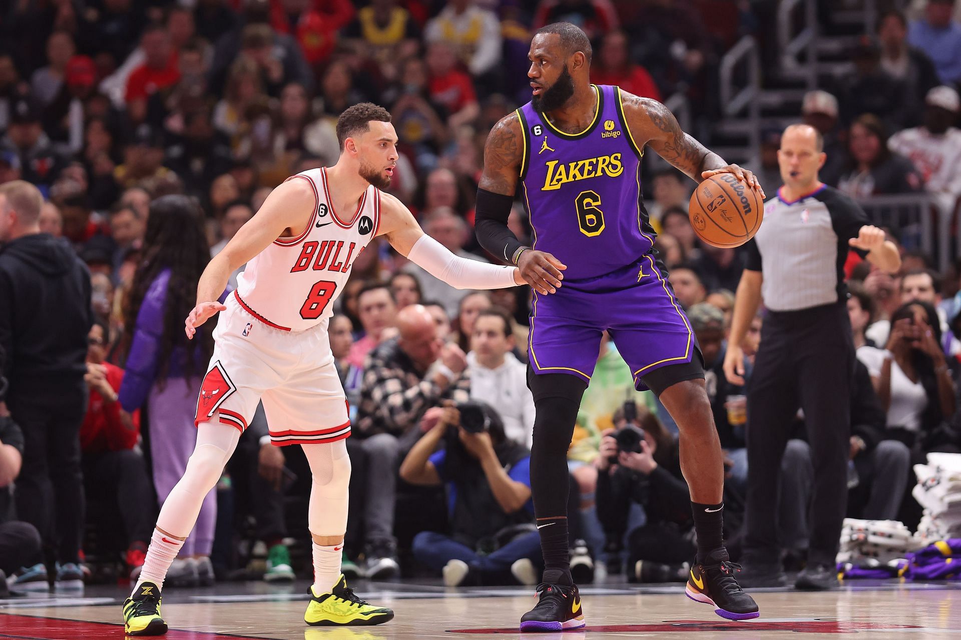 Zach LaVine of the Chicago Bulls and LeBron James (right) of the LA Lakers