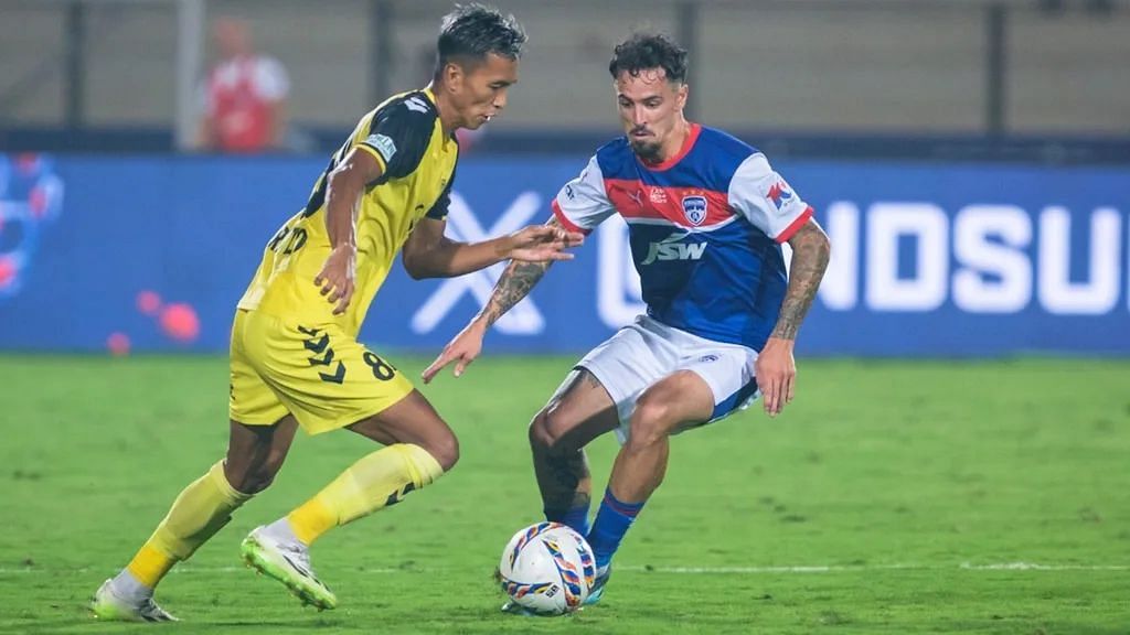 Mark Zothanpuia in action against Bengaluru FC. (ISL)