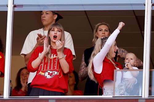 Taylor Swift at the Los Angeles Chargers v Kansas City Chiefs