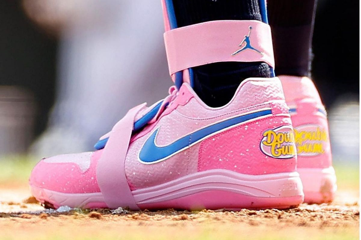 Aaron Judge&#039;s custom pink cleats