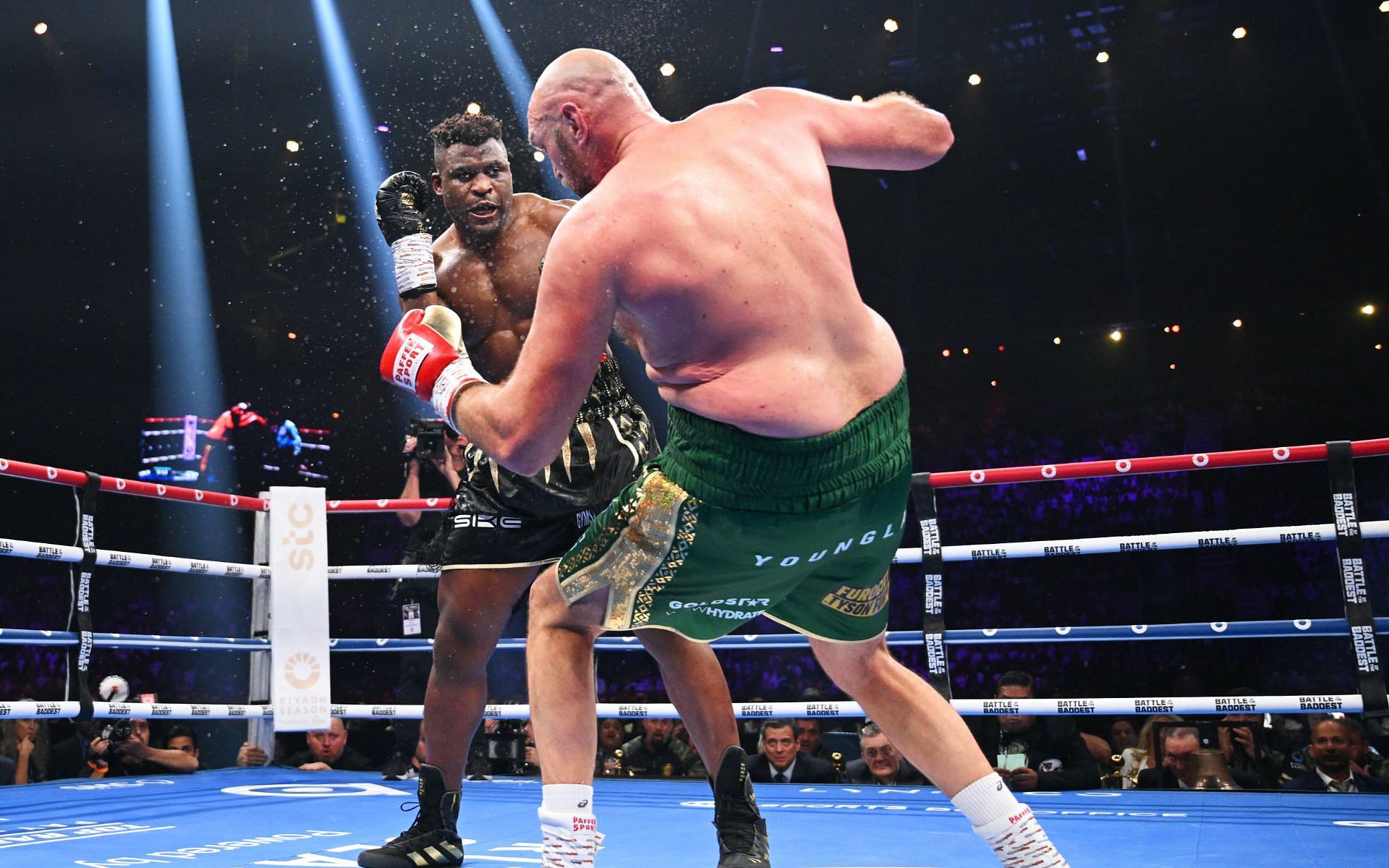 Francis Ngannou and Tyson Fury [Image credits: Getty Images] 