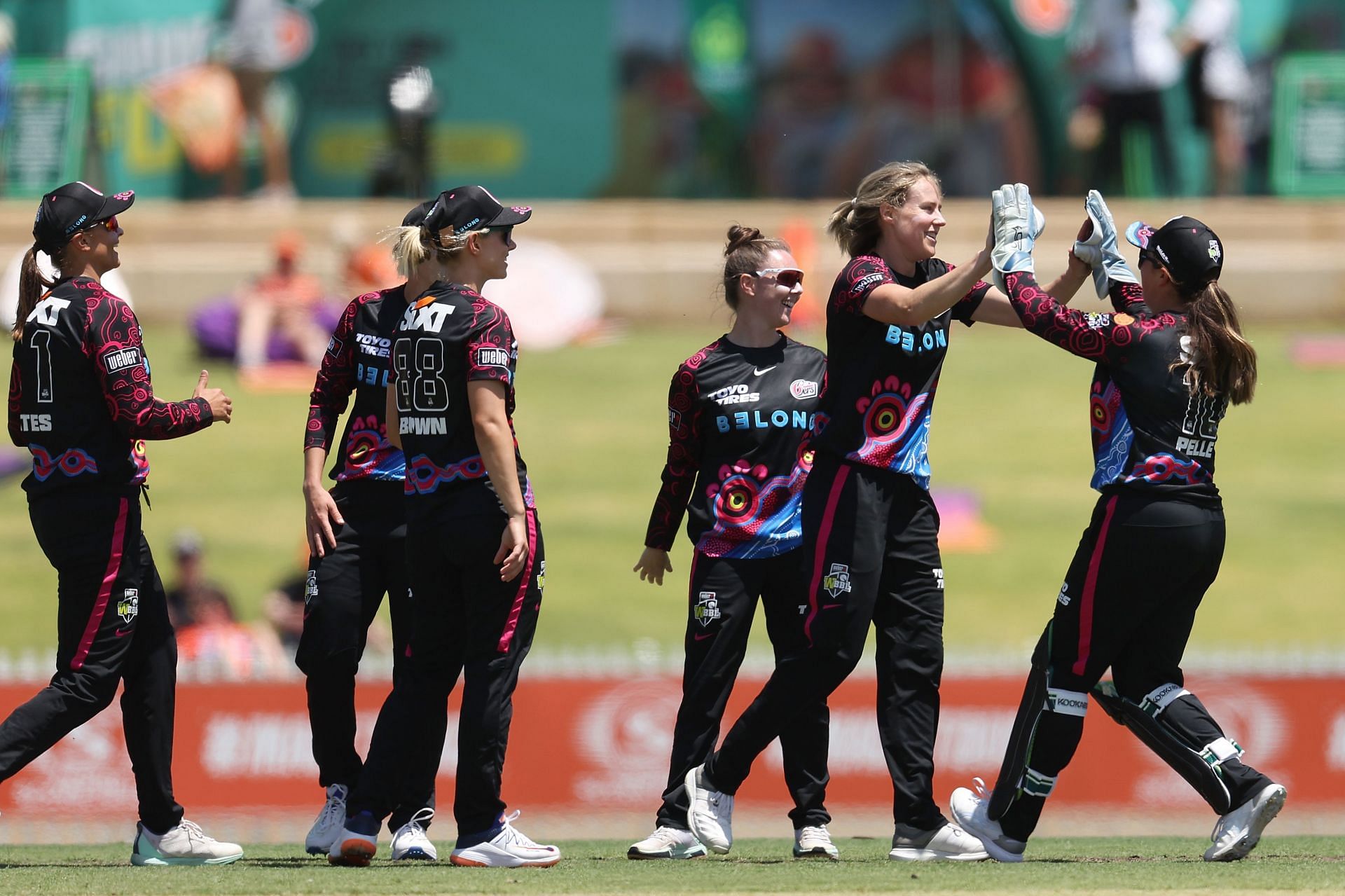 WBBL - Sydney Sixers v Melbourne Renegades