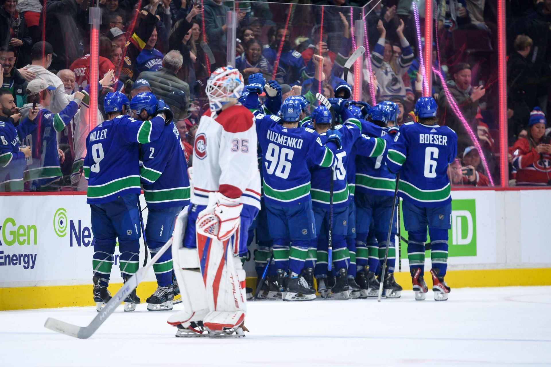 Montr&eacute;al Canadiens v Vancouver Canucks