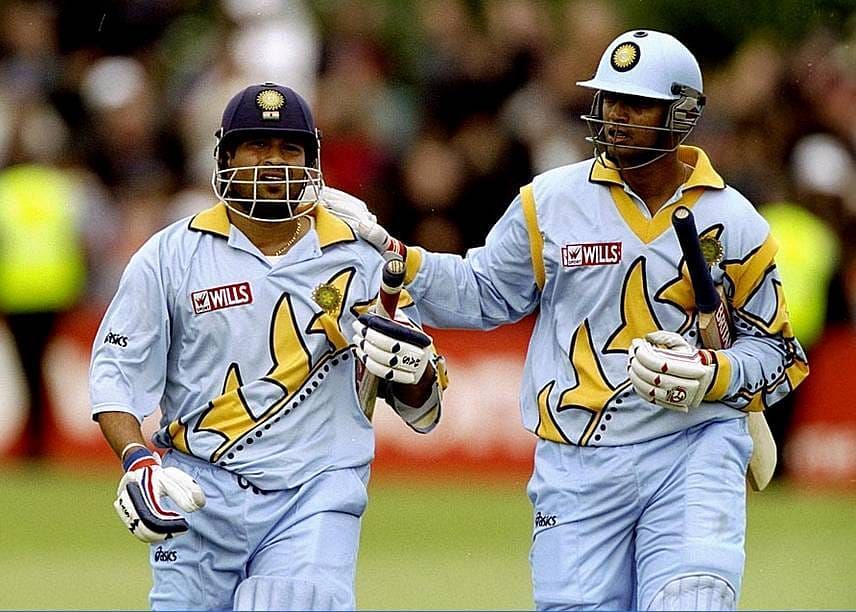 Sachin Tendulkar (left) and Rahul Dravid (right) dismantled the NZ bowling attack.