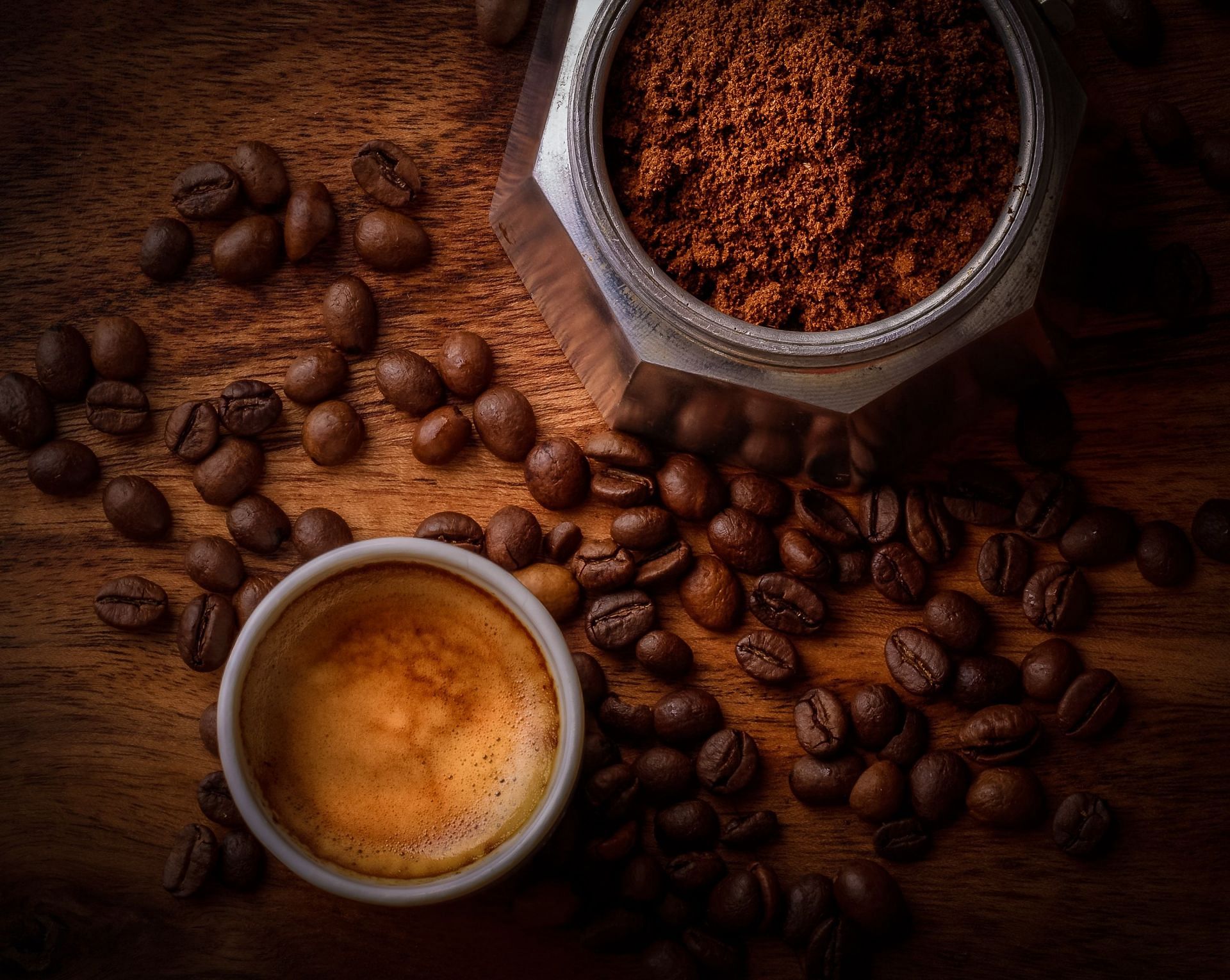 Uses for coffee grinds (Image via Unsplash/Janko)