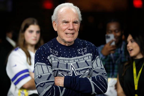 Former Dallas Cowboy player Roger Staubach looks on prior to a game between the Washington Football Teams and the Dallas Cowboys at AT&amp;T Stadium on...