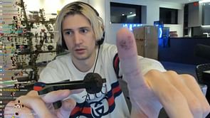 "Doesn't taste like much": xQc gives his opinion on Pokimane's cookies after tasting them on stream