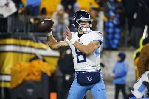 Tennessee Titans v Pittsburgh Steelers