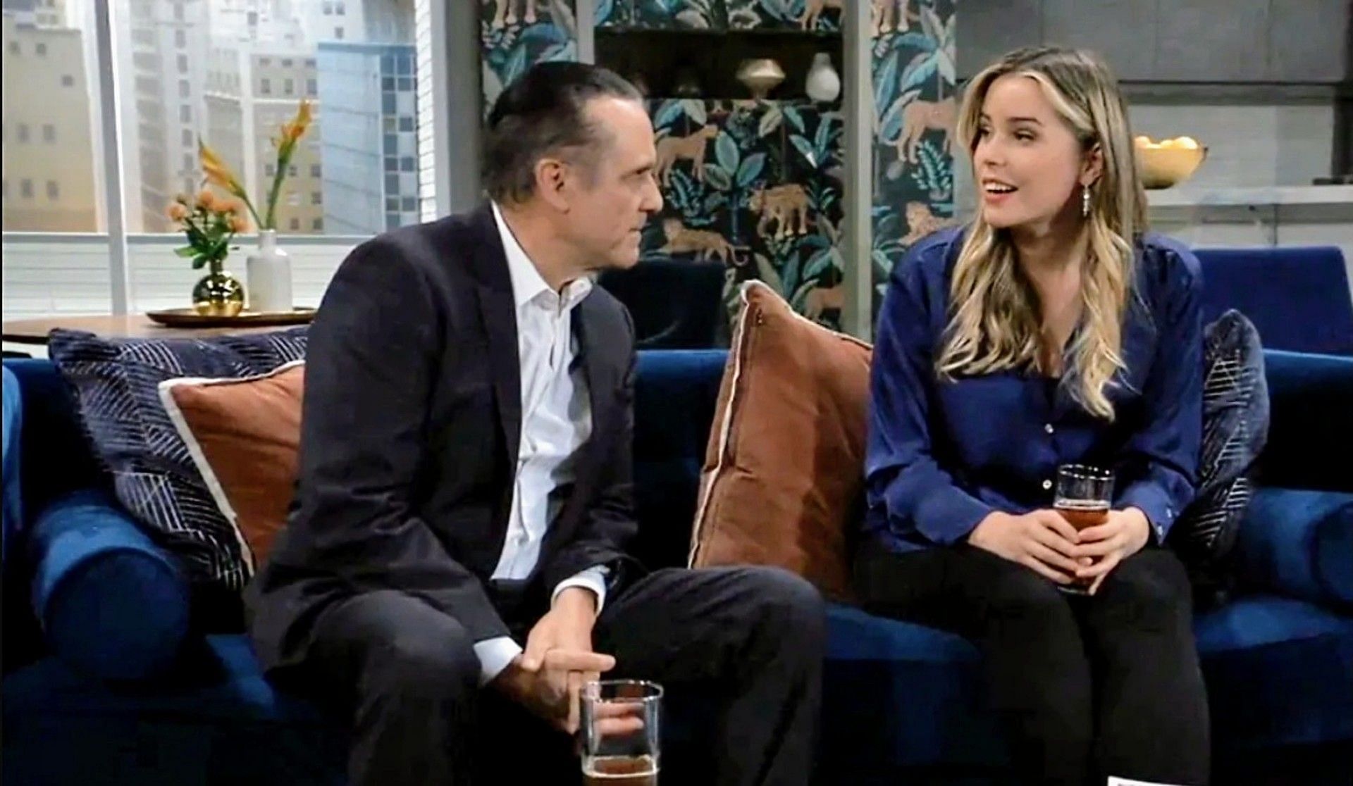 Sonny Corinthos extends a helping hand to Sasha (Image via ABC)