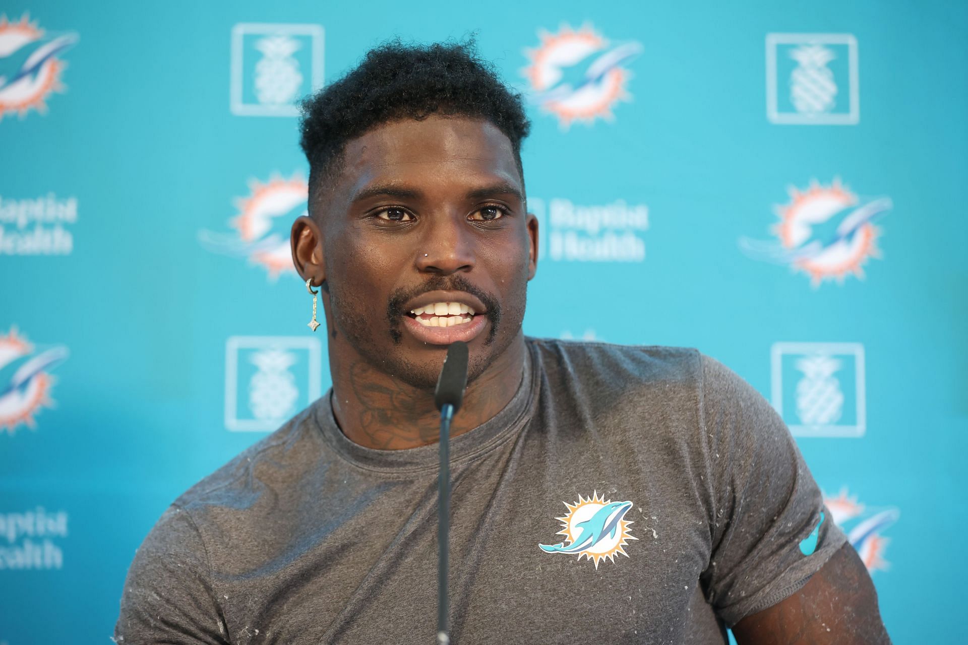 Is Tyreek Hill playing this Week? Dolphins WR’s Week 12 status explored