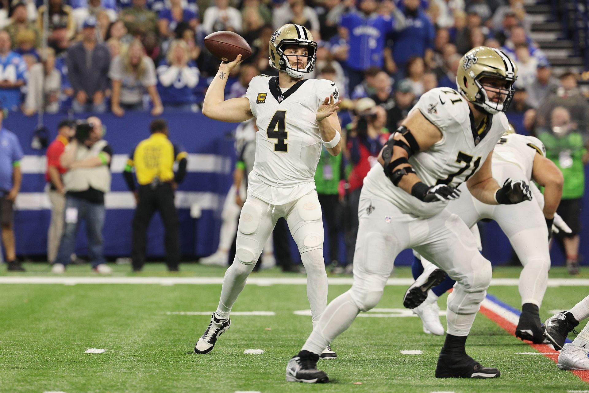 Derek Carr v Indianapolis Colts