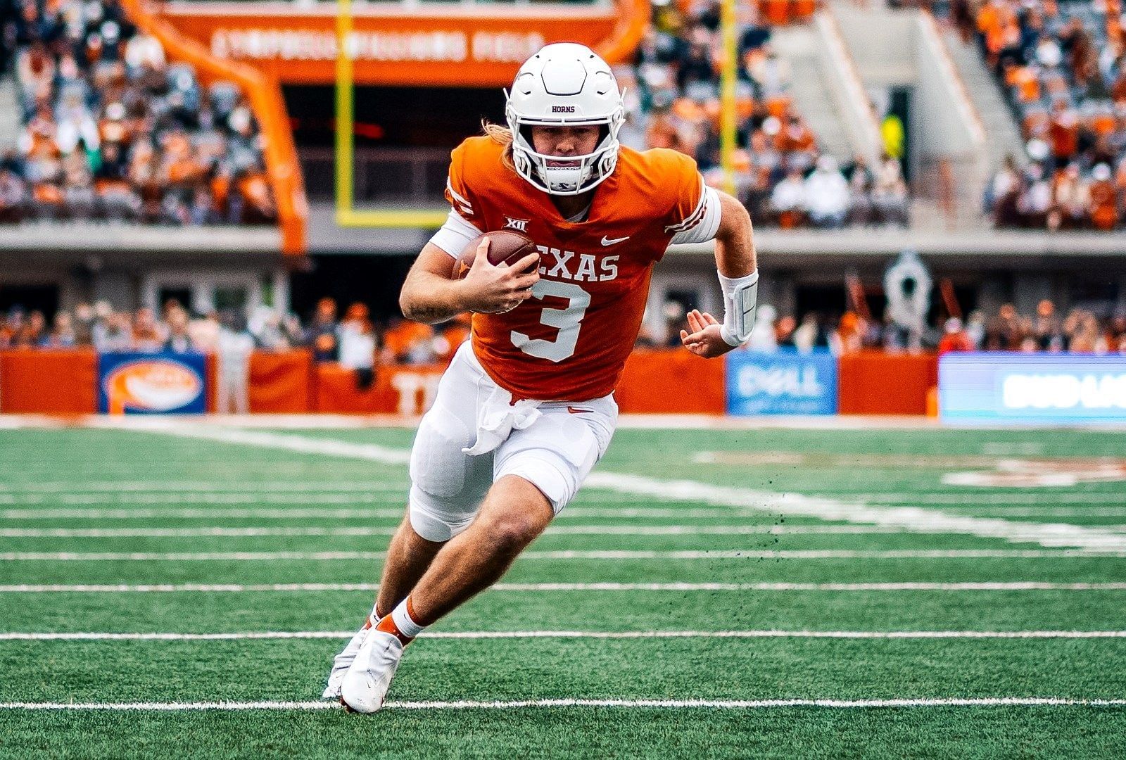 Texas Longhorns QB Quinn Ewers