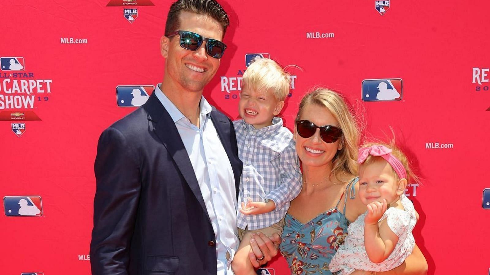 Jacob deGrom and Stacey Harris with their children, Source:- fanbuzz.com