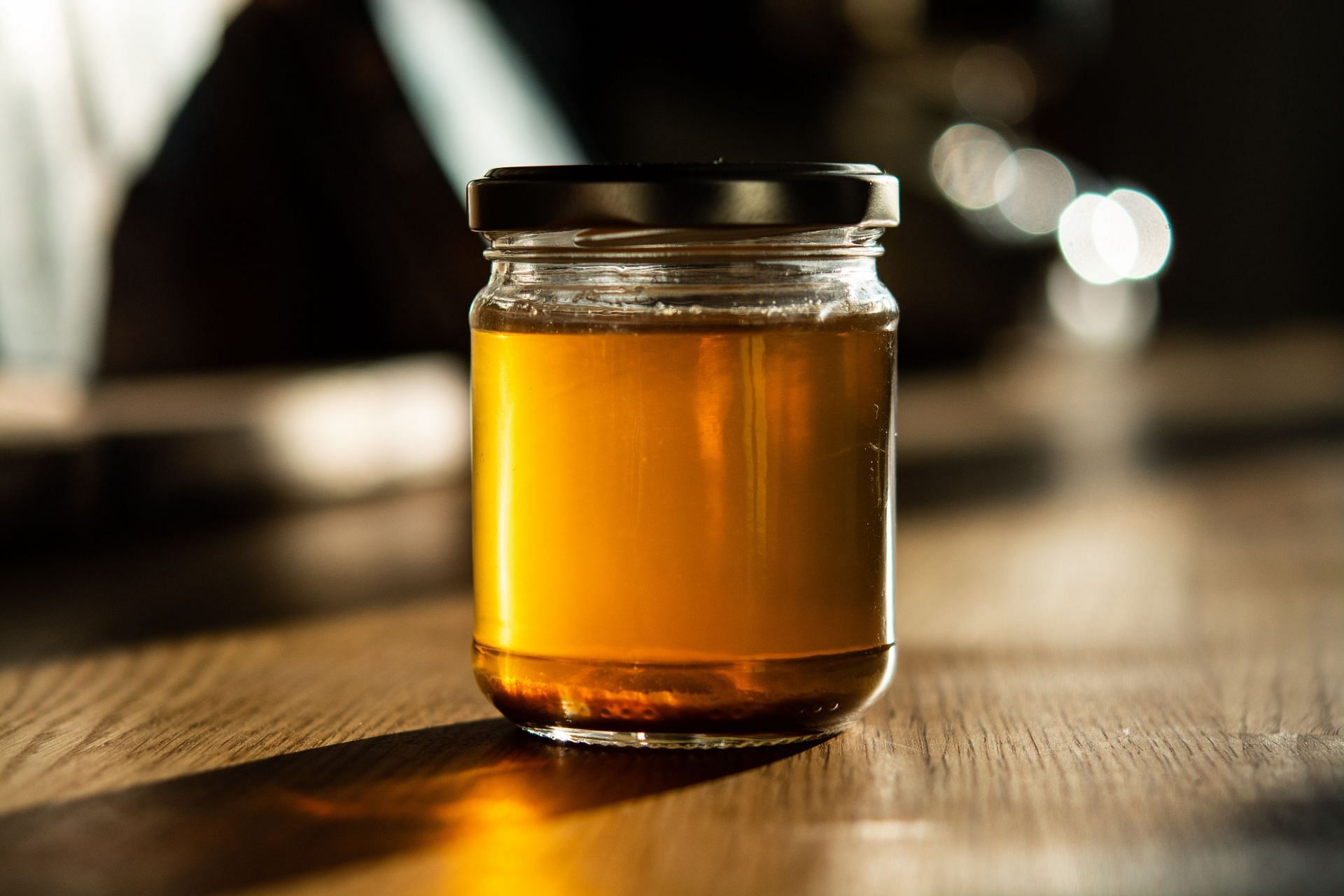 Honey (Image via Unsplash/Jonathan)