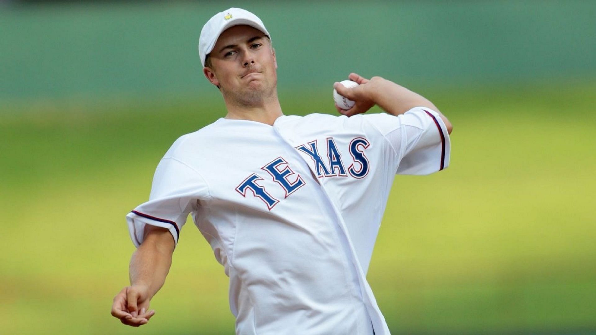 Jordan Spieth threw first pitch for the Texas Rangers in 2015 (Image via ESPN)