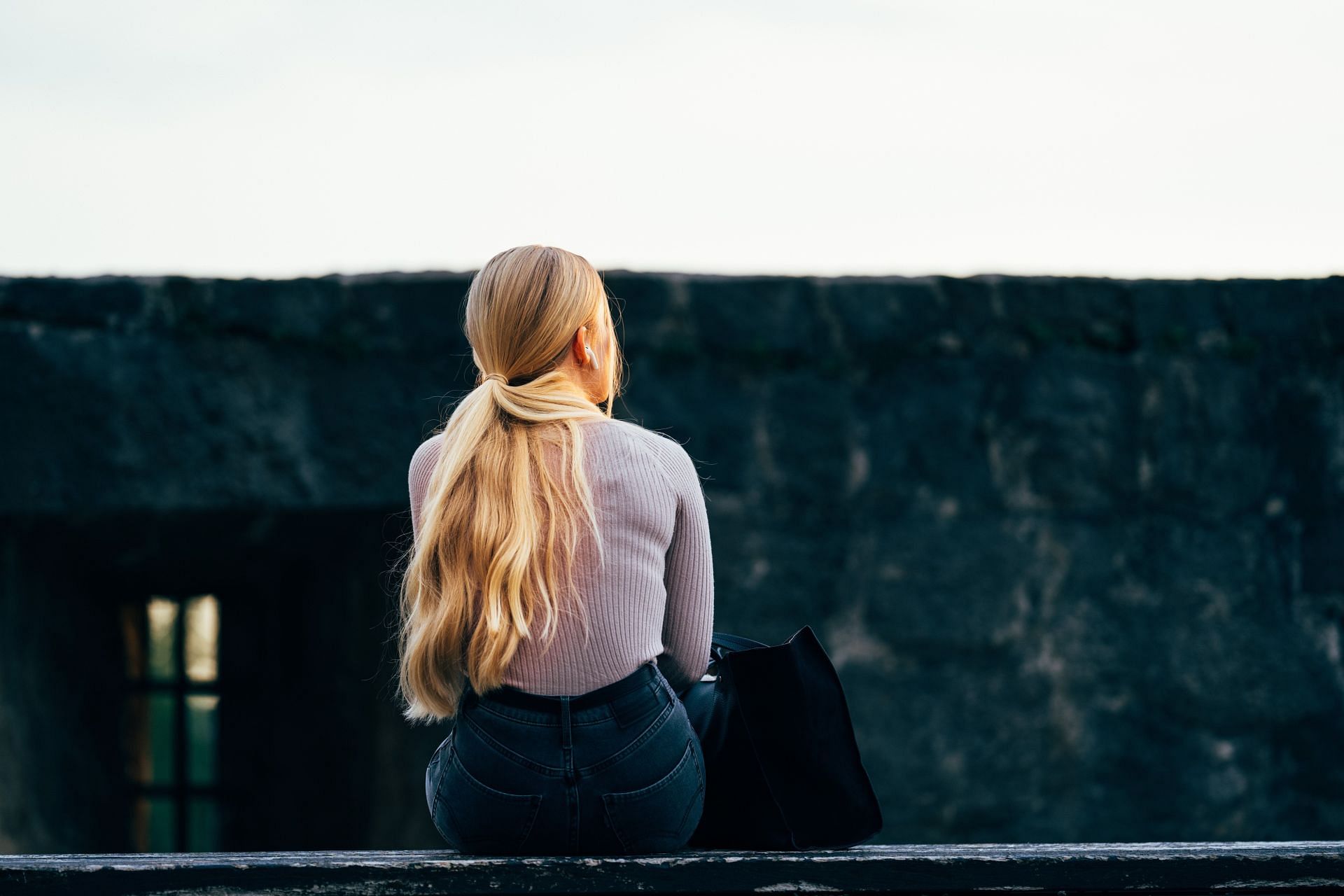 Prolonged sitting (Image via Unsplash/Omar)