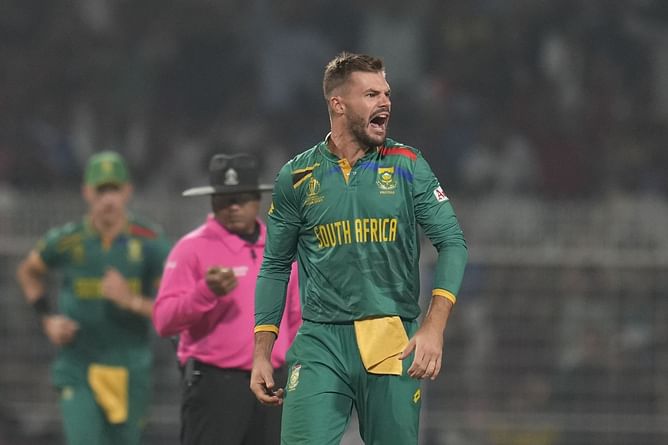 [Watch] Aiden Markram cleans up David Warner after Australia gets off to a blazing start in 2023 World Cup semi-final against South Africa