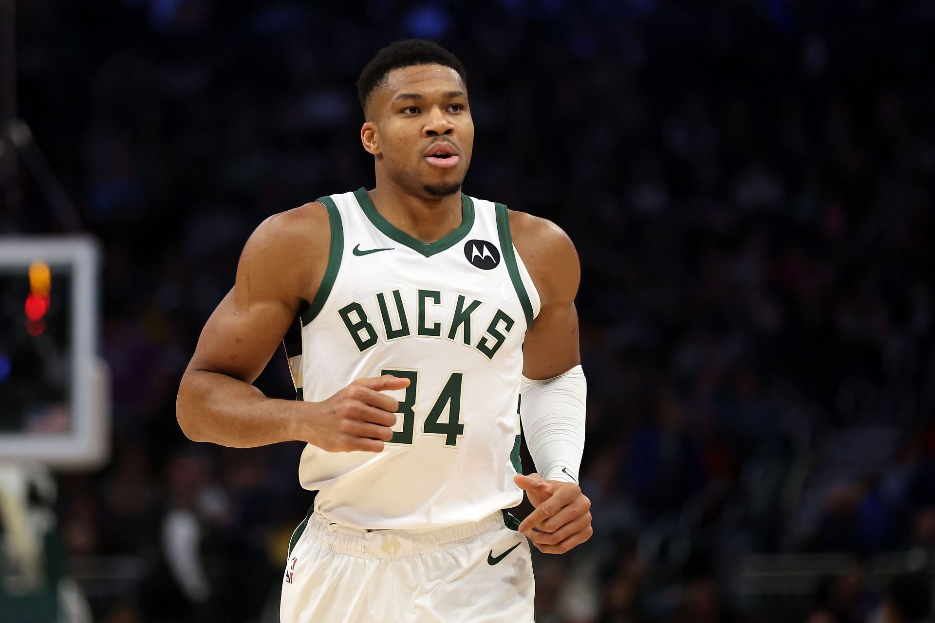 Is Giannis Antetokounmpo playing tonight against the Chicago Bulls ...