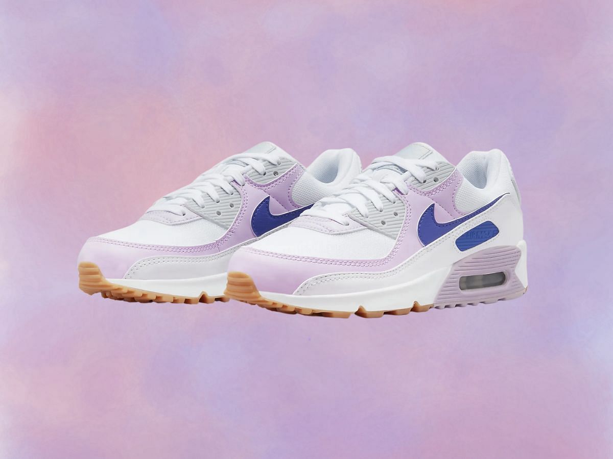 Nike Air Max 90 sneakers for Women (Image via Nike)