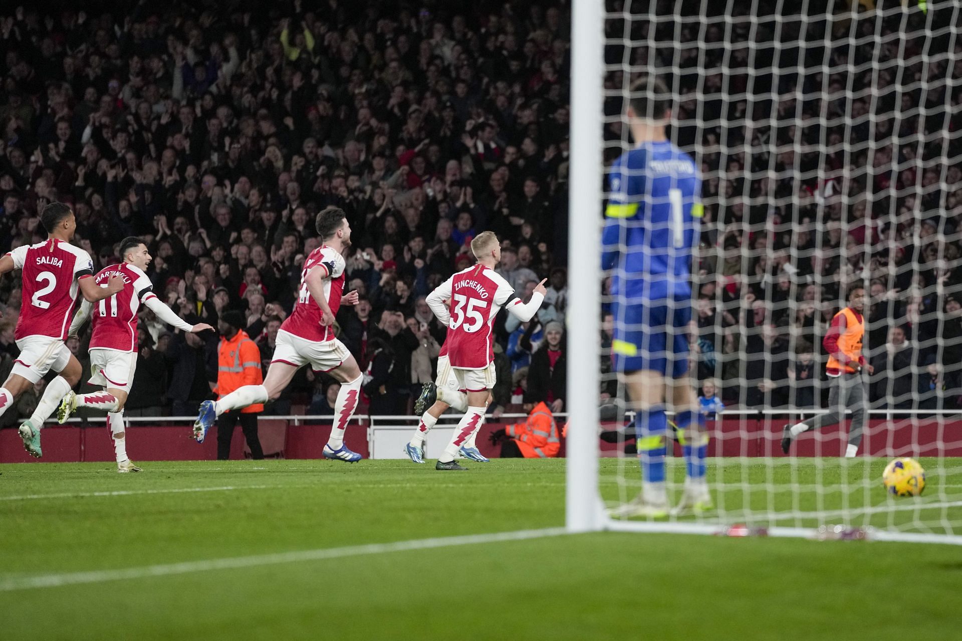 Zinchenko celebrates after scoring Arsenal&#039;s third goal against Burnley.