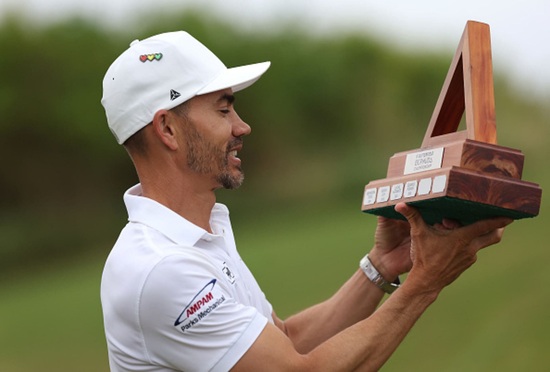 Camilo Villegas (Image via Getty).