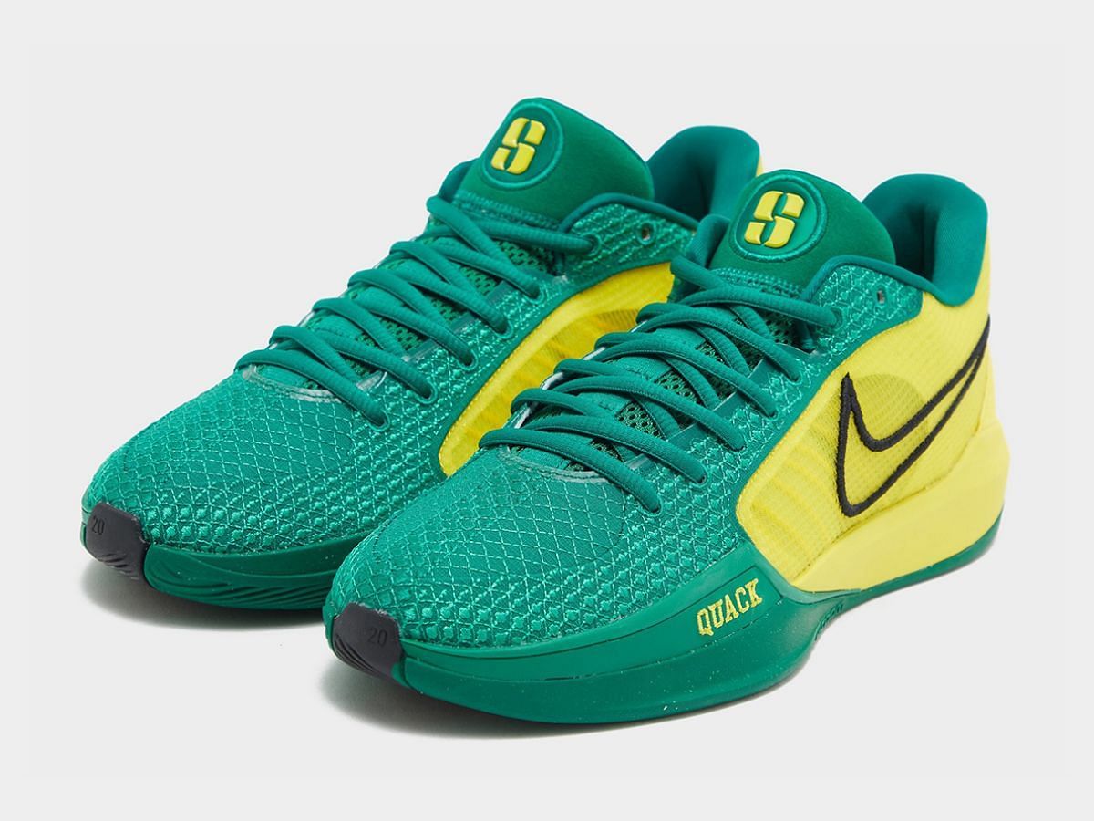 Nike Sabrina 1 &ldquo;Oregon Ducks&rdquo; sneakers