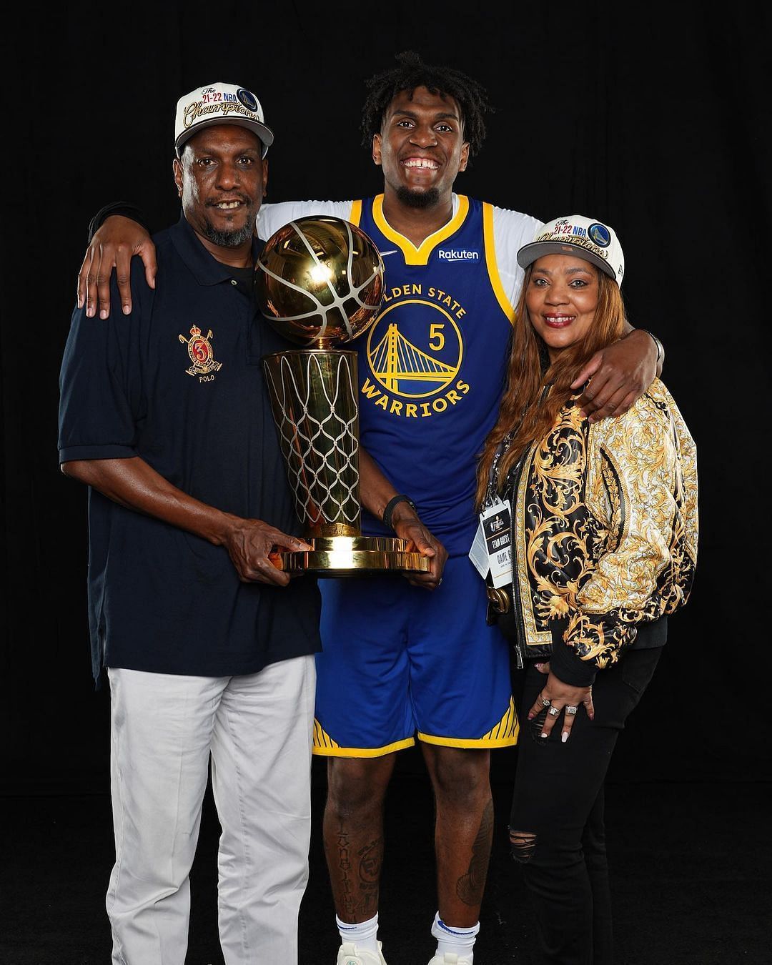 Kevon Looney with his parents, Source:- Instagram, @looney