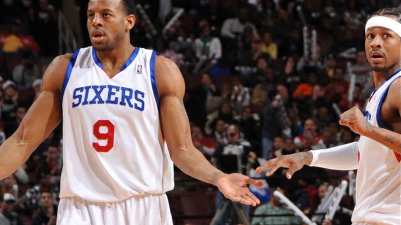 Andre Iguodala and Allen Iverson in Philadelphia 76er jersey