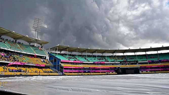 Will there be a reserve day in place for the 2023 World Cup semi-finals and final?