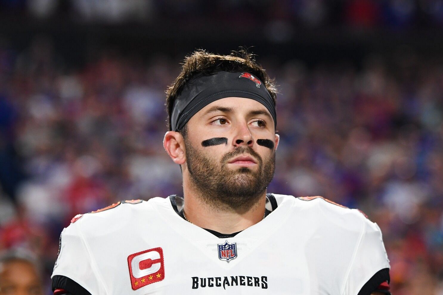 Baker Mayfield injury news: Latest on Buccaneers QB after early blow vs. Colts in Week 11