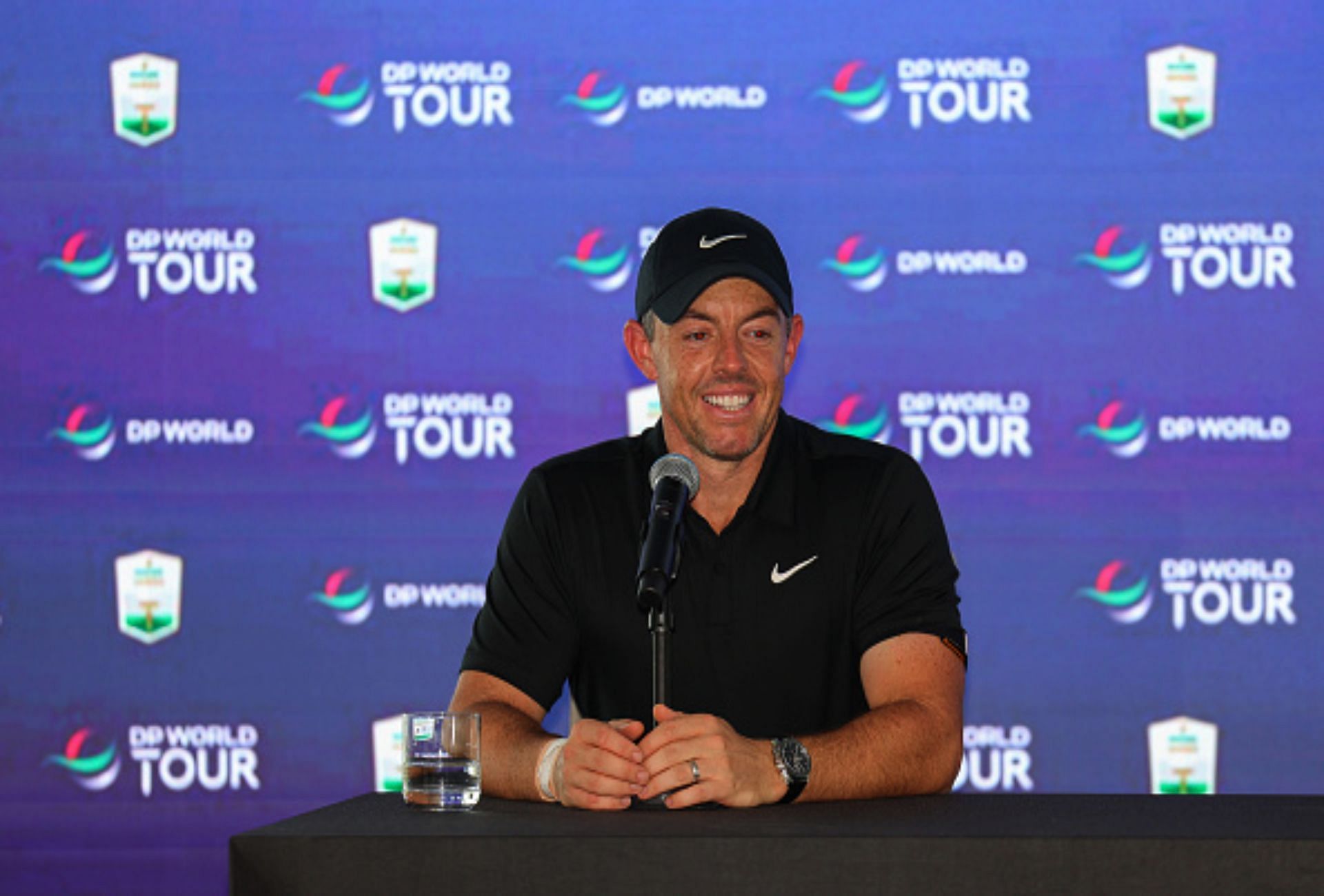 Rory McIlroy adressing the press at Jumeirah Golf Estates, Dubai, UAE (Image via Getty).