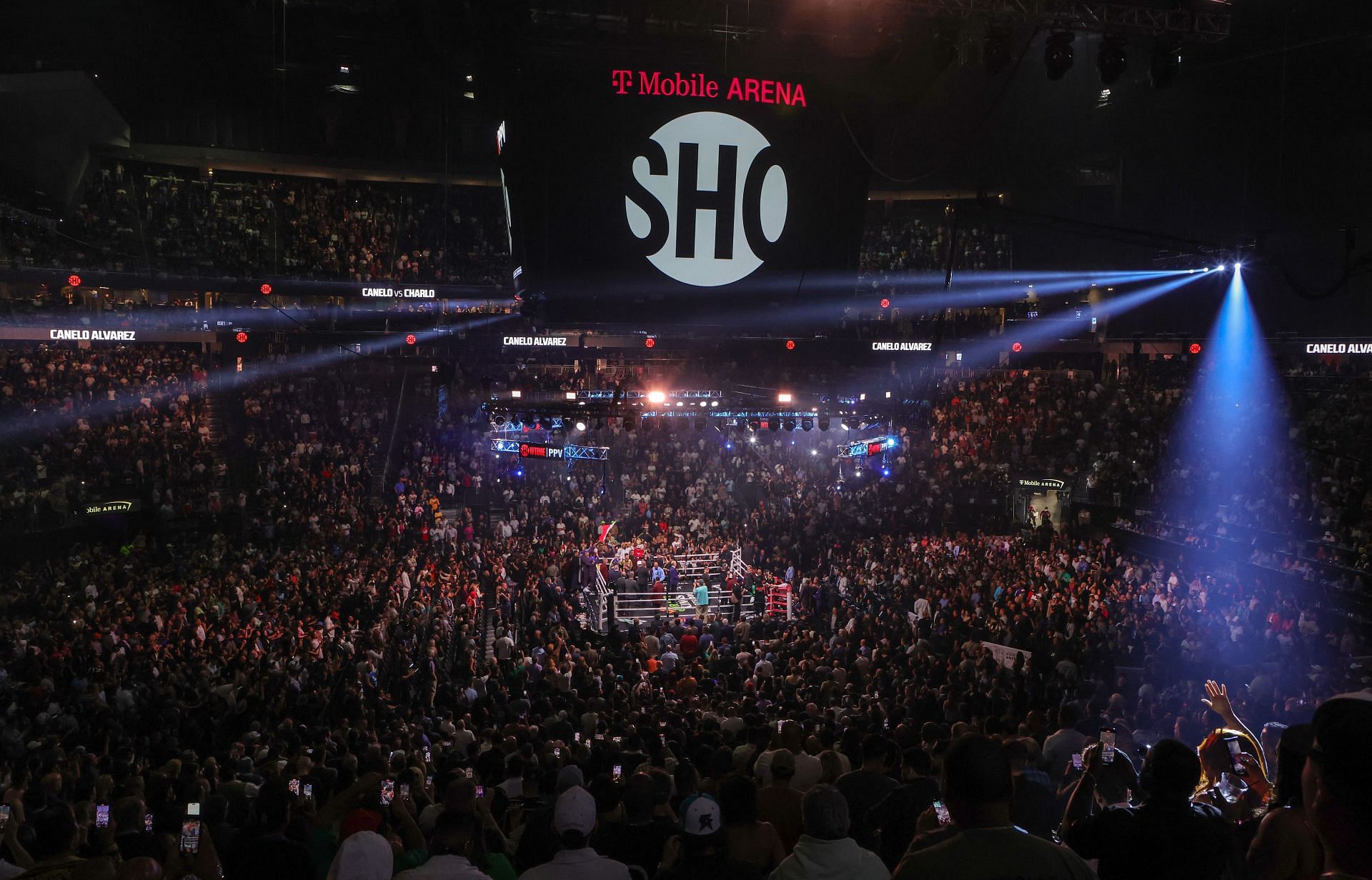 Canelo Alvarez v Jermell Charlo