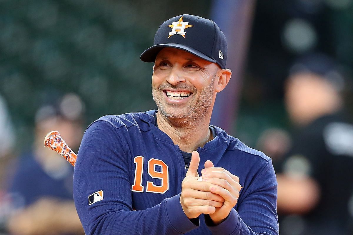 Houston Astros fans ecstatic over the possibility of Joe Espada being named team