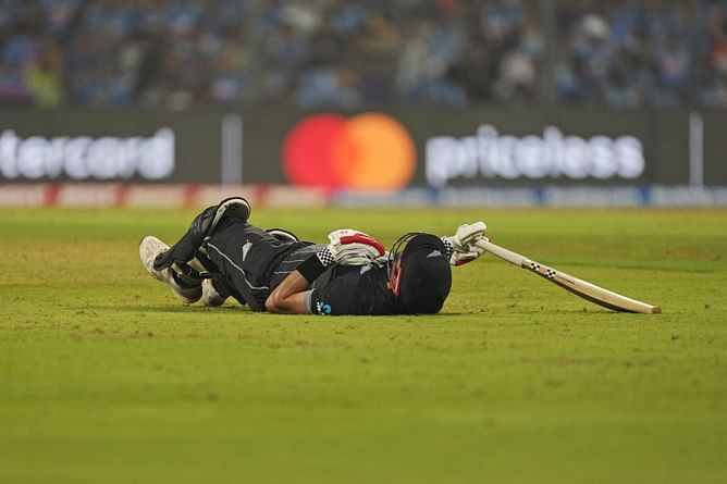 CWC 2023: भारत के खिलाफ शतक लगाने वाले न्यूजीलैंड के खिलाड़ी ने इशान किशन को कहा धन्यवाद, तस्वीर में वजह आई नजर