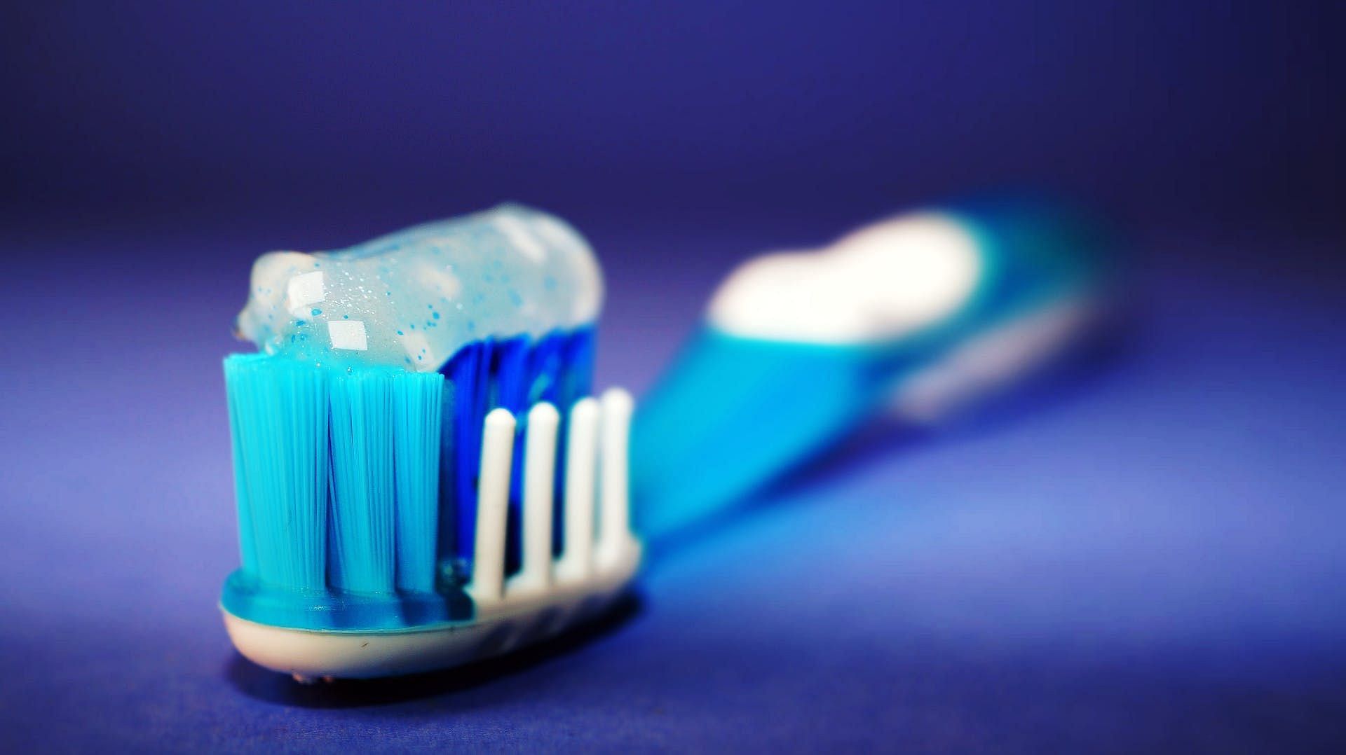 Always use a fluoride-based toothpaste. (Image via Pexels/George Becker)