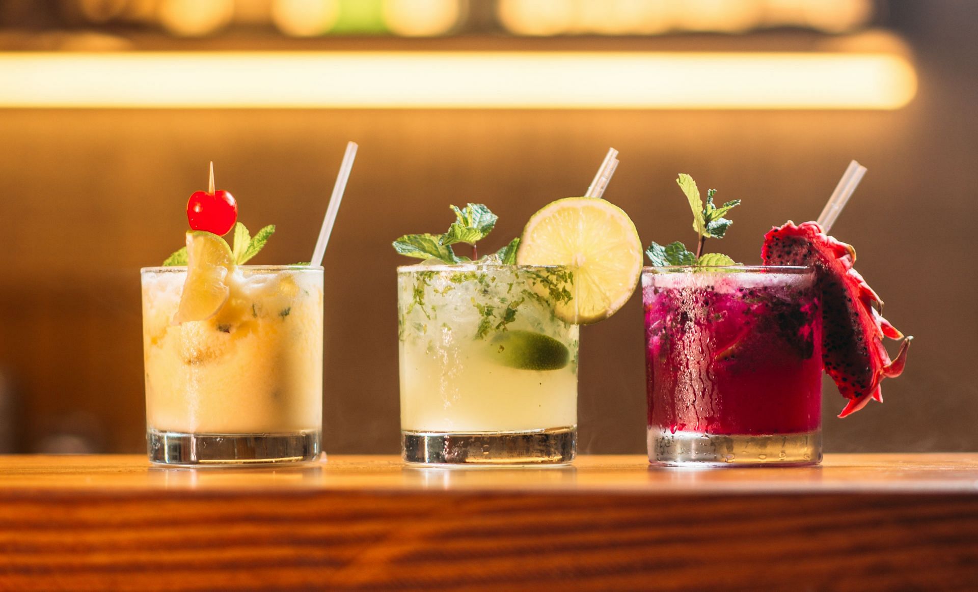 Alcoholic drinks (Image via Unsplash/Kobby)