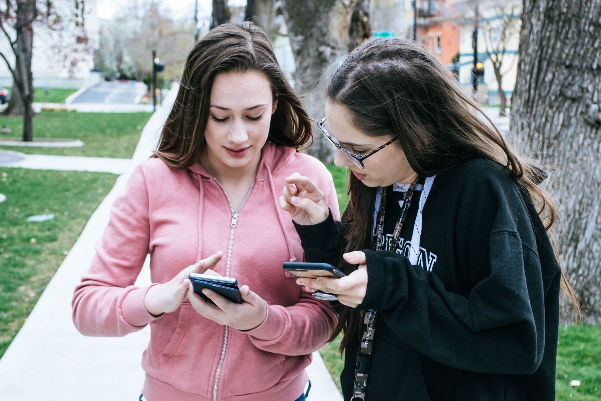 Health effects of radiation from cell phones. (Image via Pexels/ Brett Sayles)