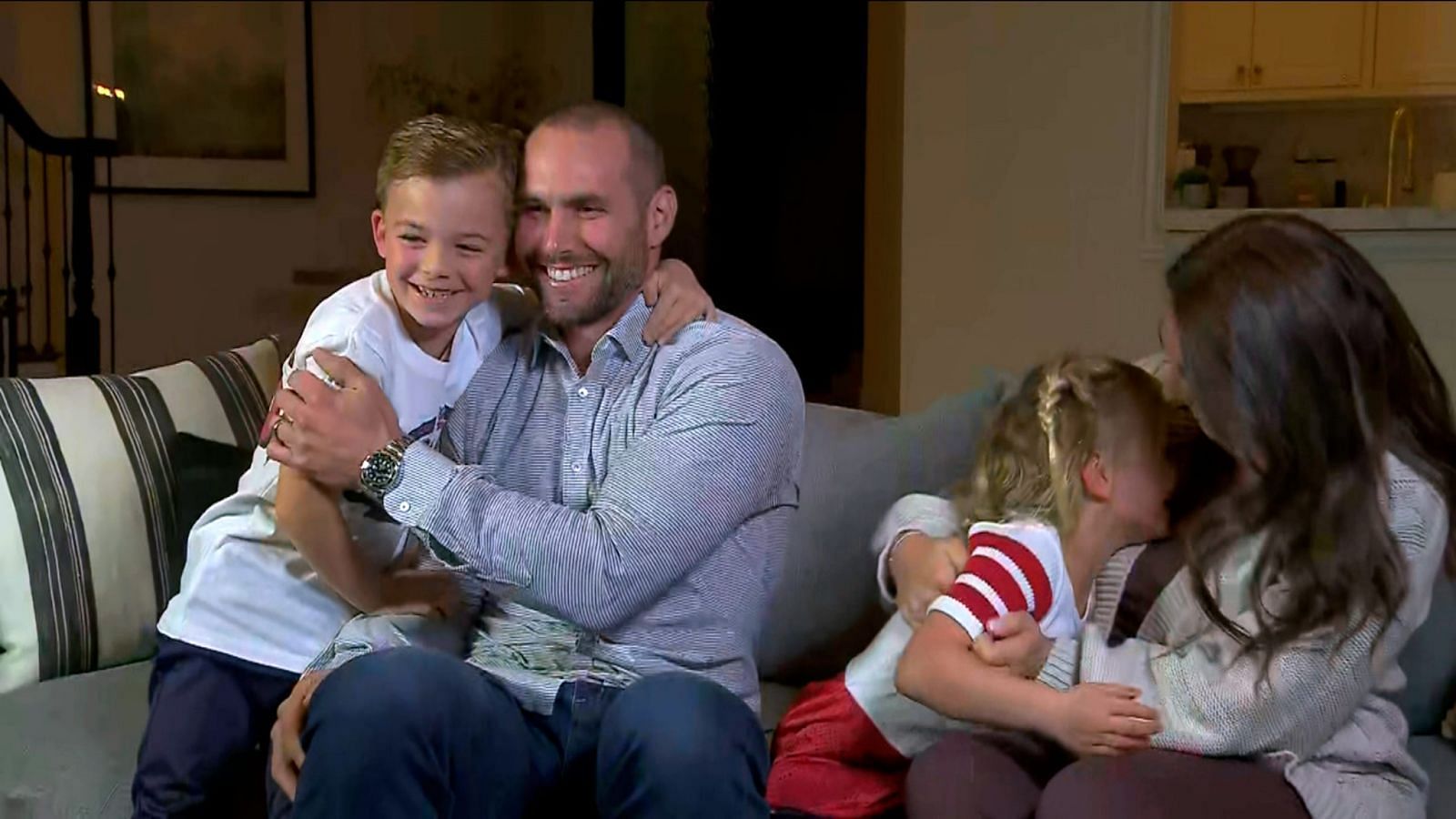 Paul and Amy Goldschmidt with their children. Source: mlb.com