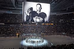 Wayne Gretzky issues strong message regarding neck guards in NHL following Adam Johnson's death