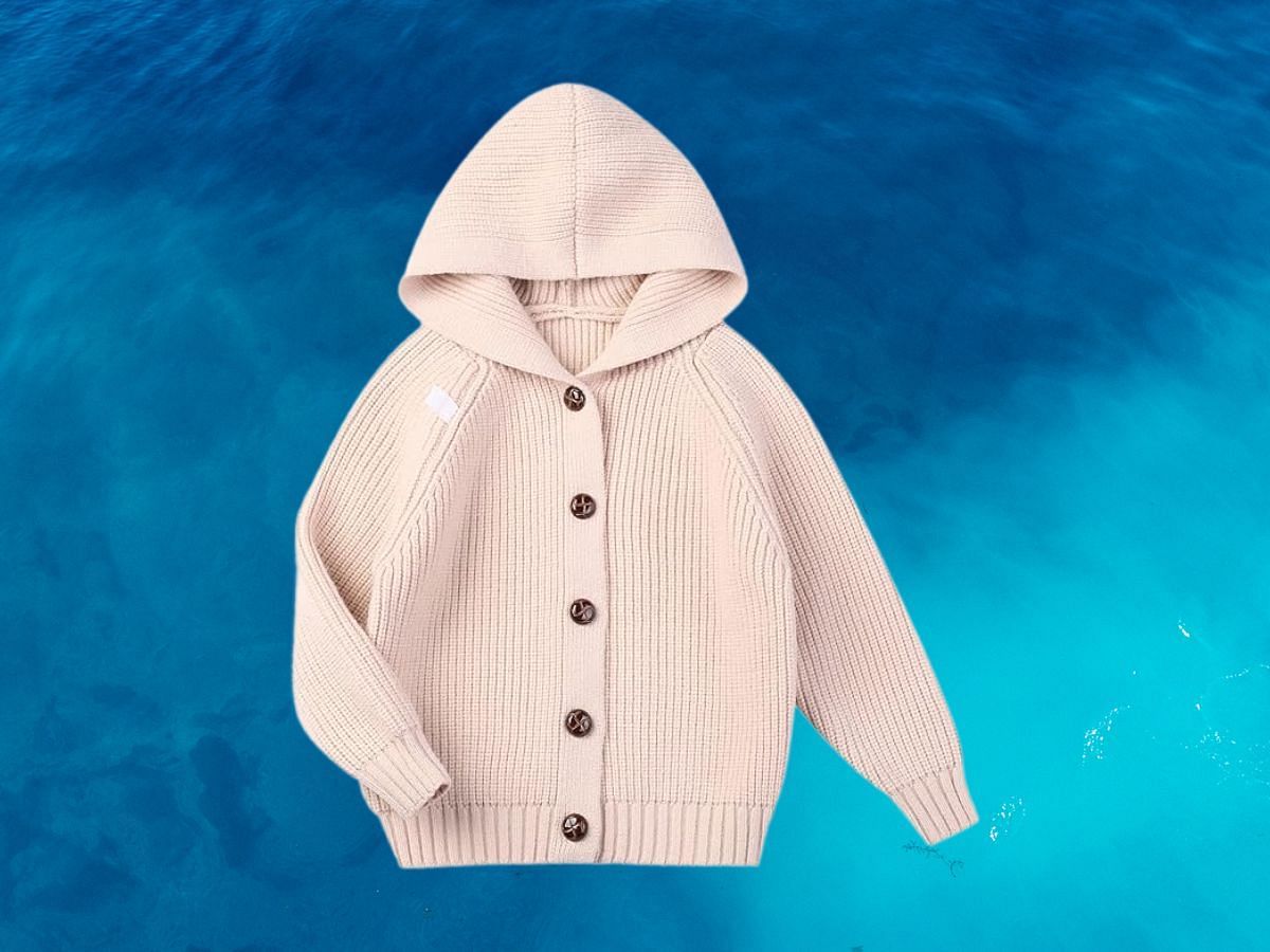 The The Autwarm girls&#039; hooded cardigan (Image via Amazon)