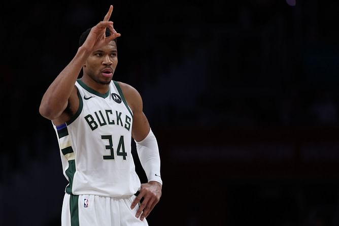 “Literally is unstoppable”: Dr. Adrian Griffin lauds Giannis Antetokounmpo after missing only 3 shots in absurdly efficient night
