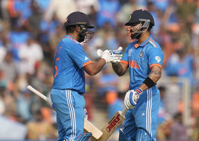 "रोहित शर्मा और विराट कोहली को T20 वर्ल्ड कप 2024 के लिए चुना जाना चाहिए"- पाकिस्तानी दिग्गज का आया बयान