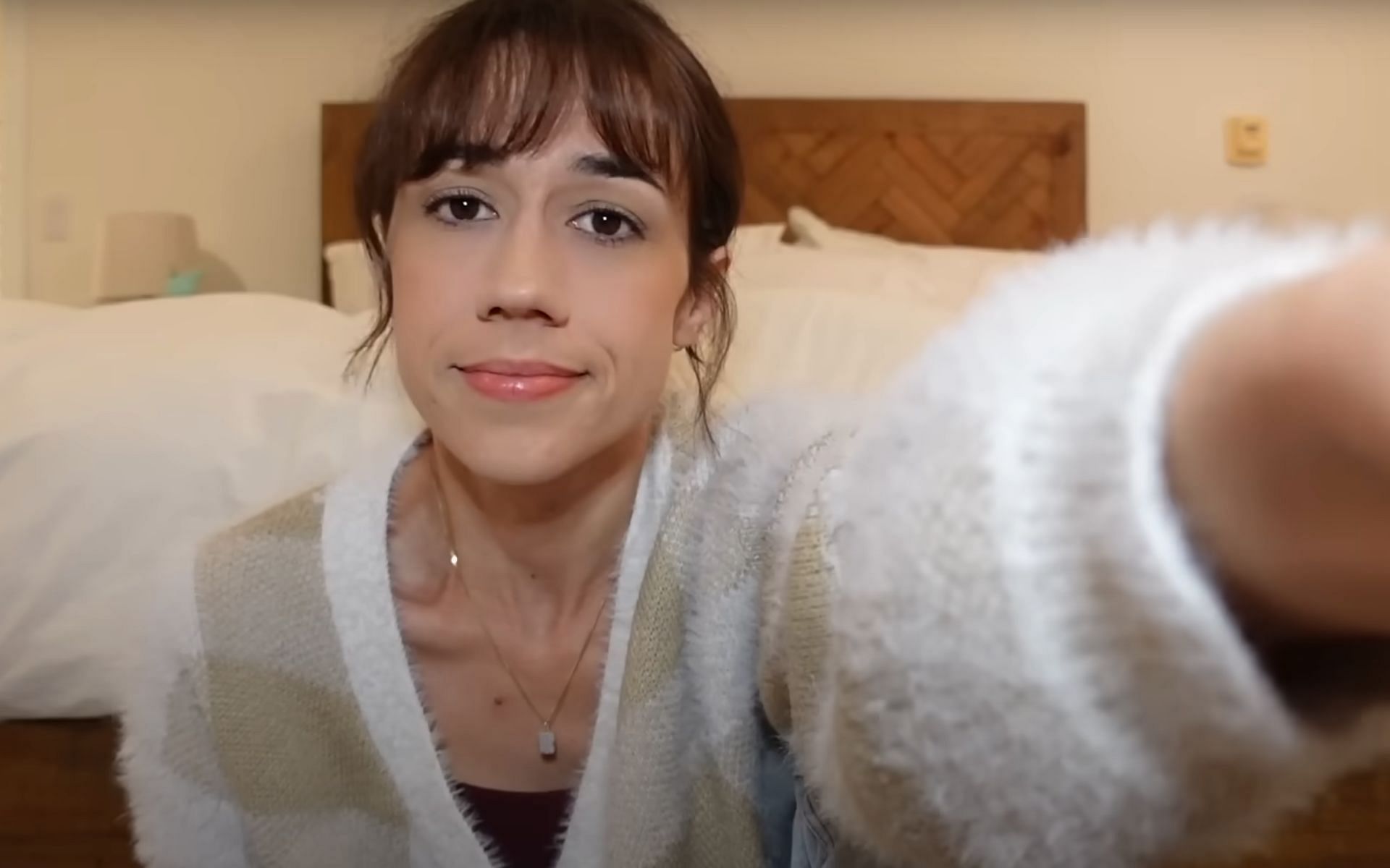 Colleen Ballinger Fall vlogs Video (Image via YouTube/ColleenVlogs)