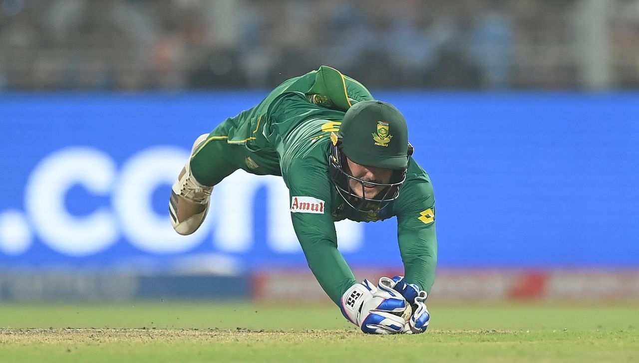 अफगानिस्तान के खिलाफ विकेट के पीछे क्विंटन डी कॉक ने 6 कैच लपके