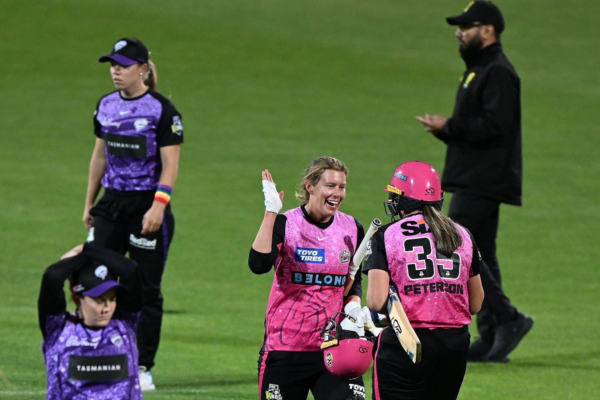 WBBL - Hobart Hurricanes v Sydney Sixers