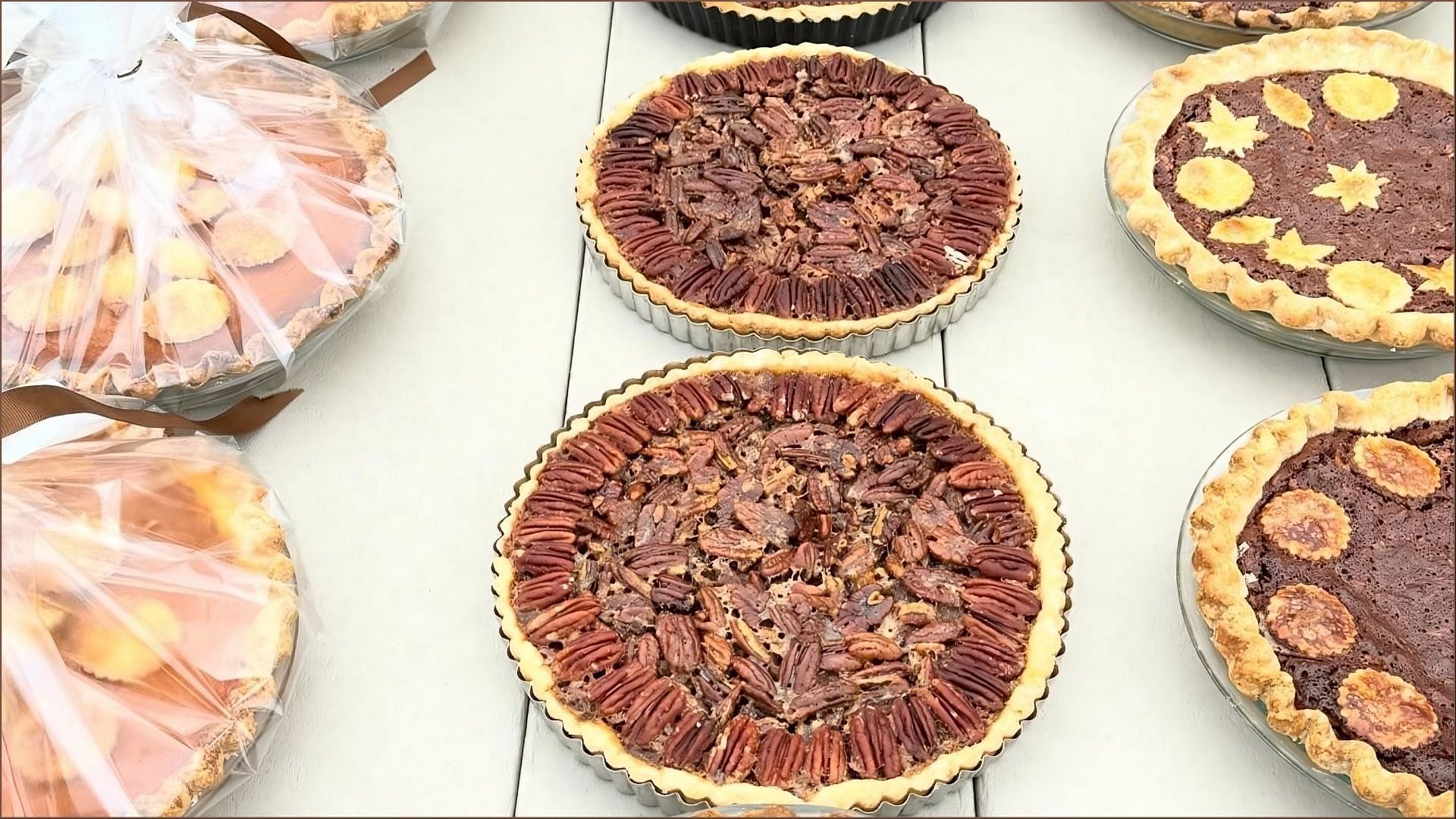 Martha Stewart baked 30 Thanksgiving pies for her staffs and their families (Image via @marthastewart48 on Instagram)