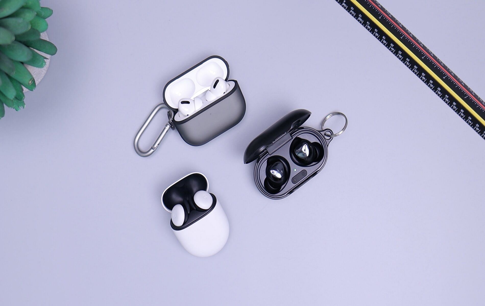 Picture depitcs a pair of earbuds