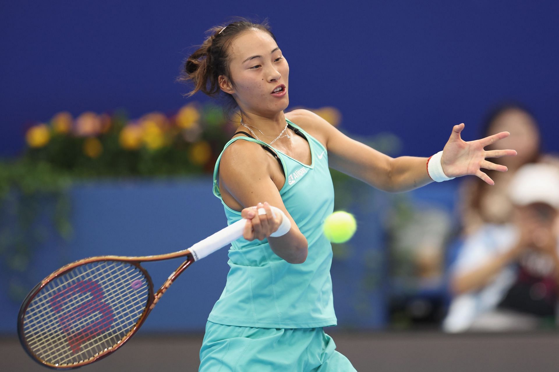 Qinwen Zheng at the 2023 WTA Elite Trophy.